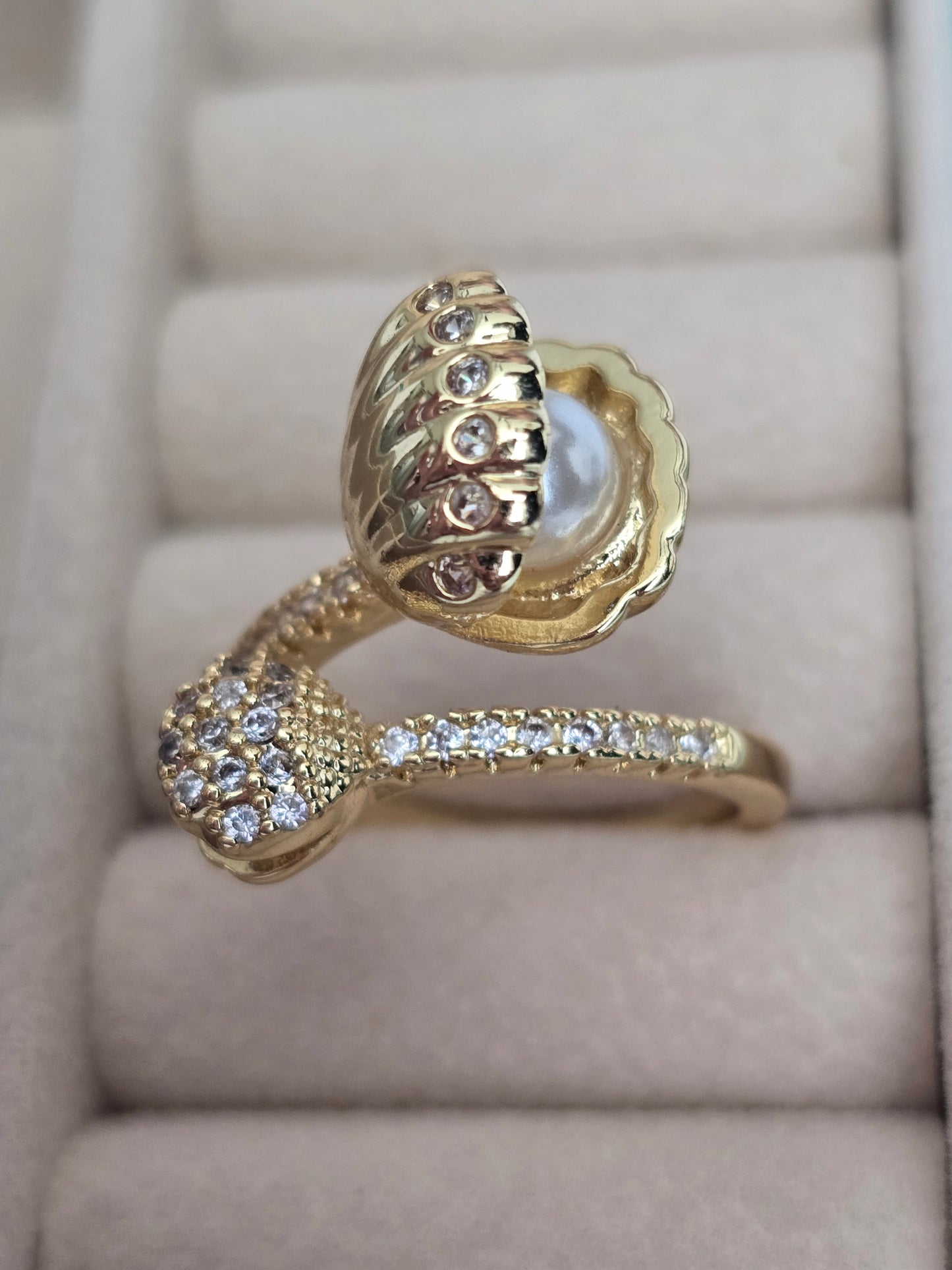 CLAMSHELL RING GOLD