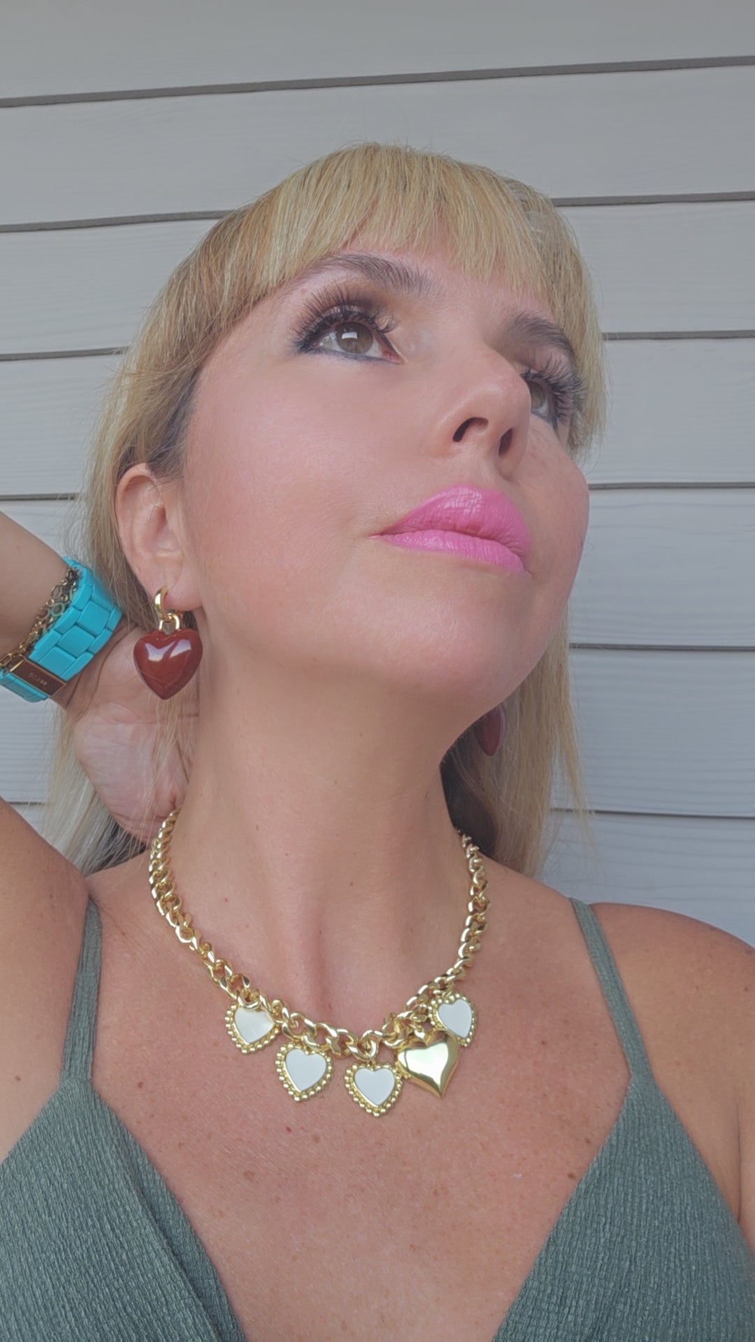 PARIS WHITE HEARTS NECKLACE