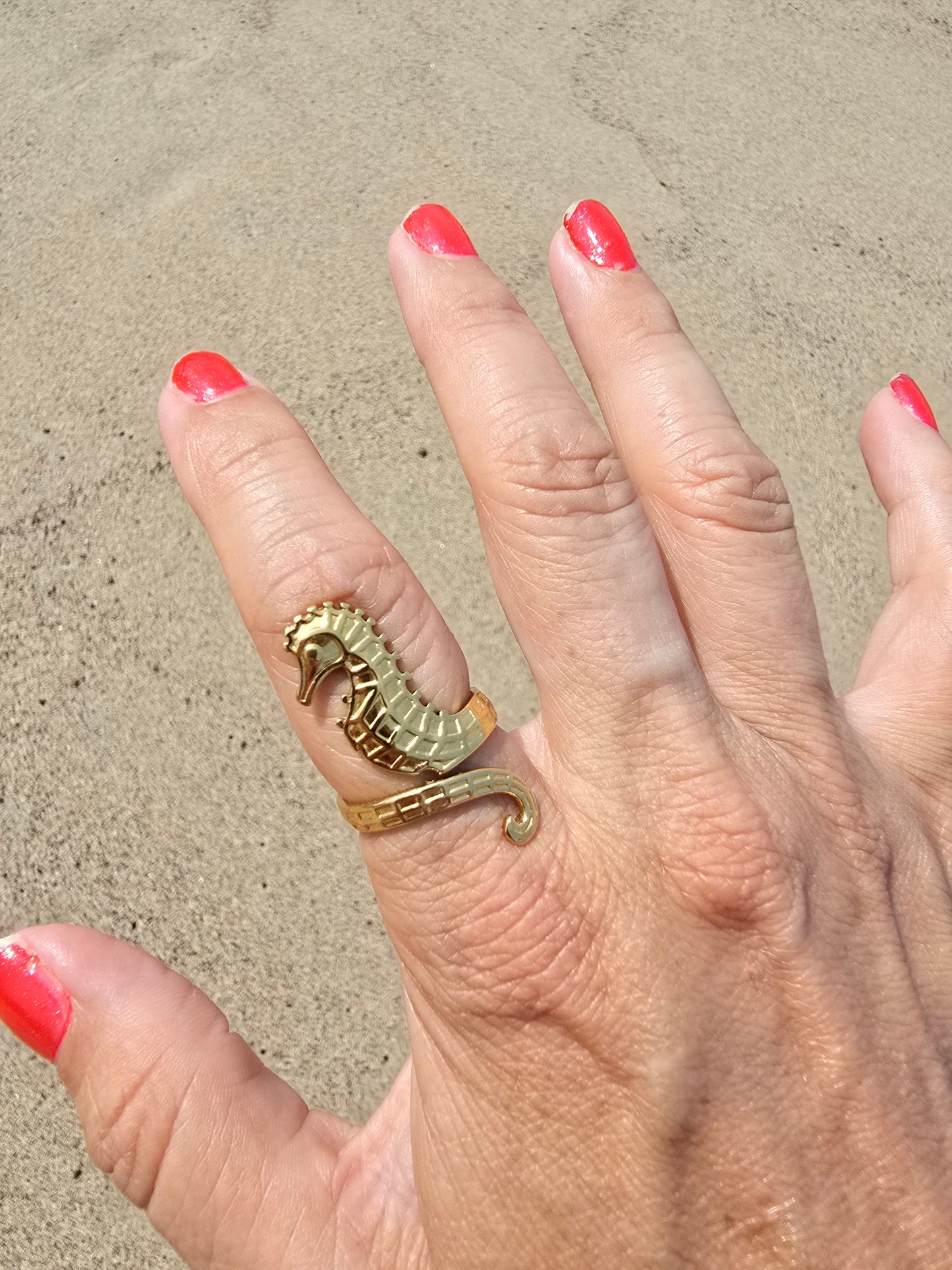 SEAHORSE RING
