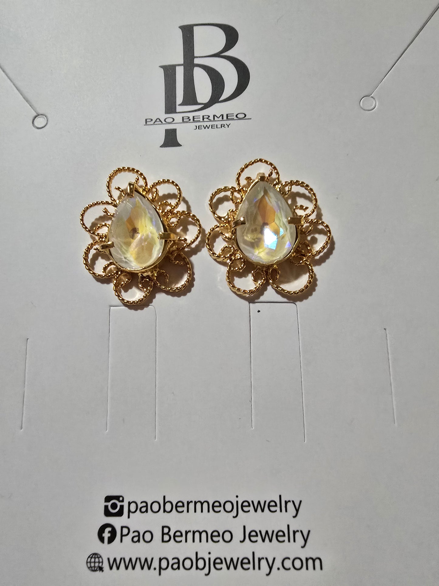 PARIS WHITE SWAROVSKI STUDS