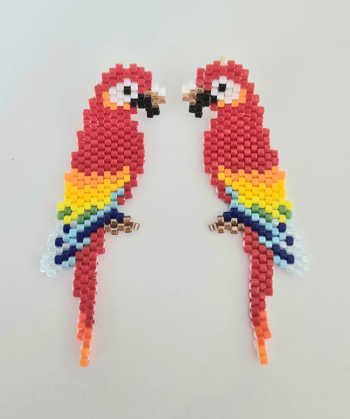 RED PARROTS