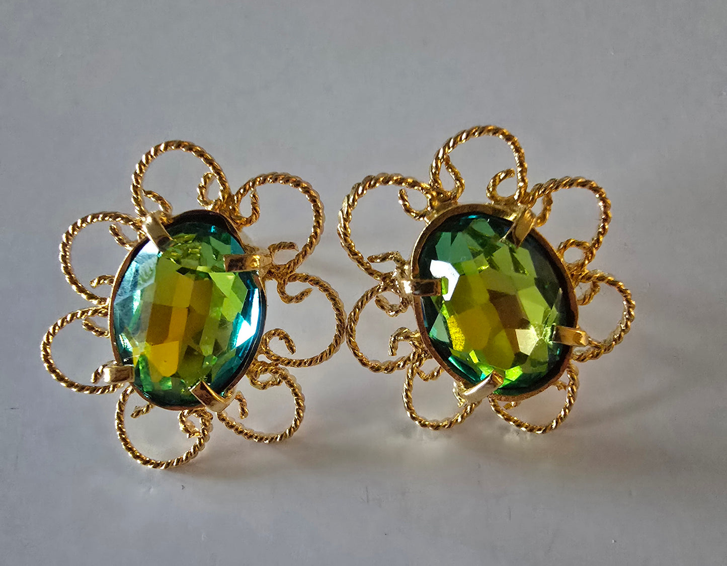 PARIS GREEN SWAROVSKI STUDS