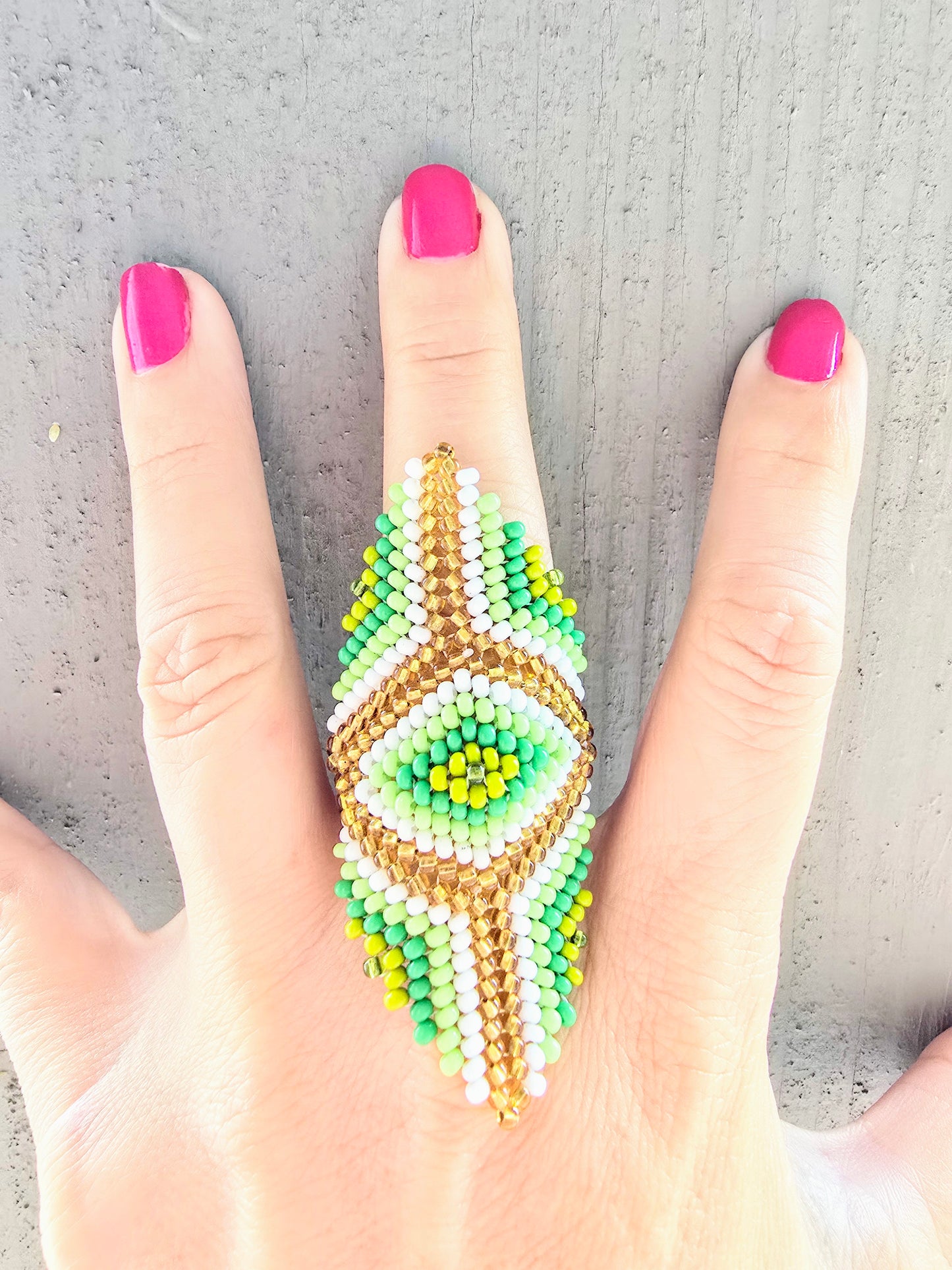 MANGO VICHE BEADED RING