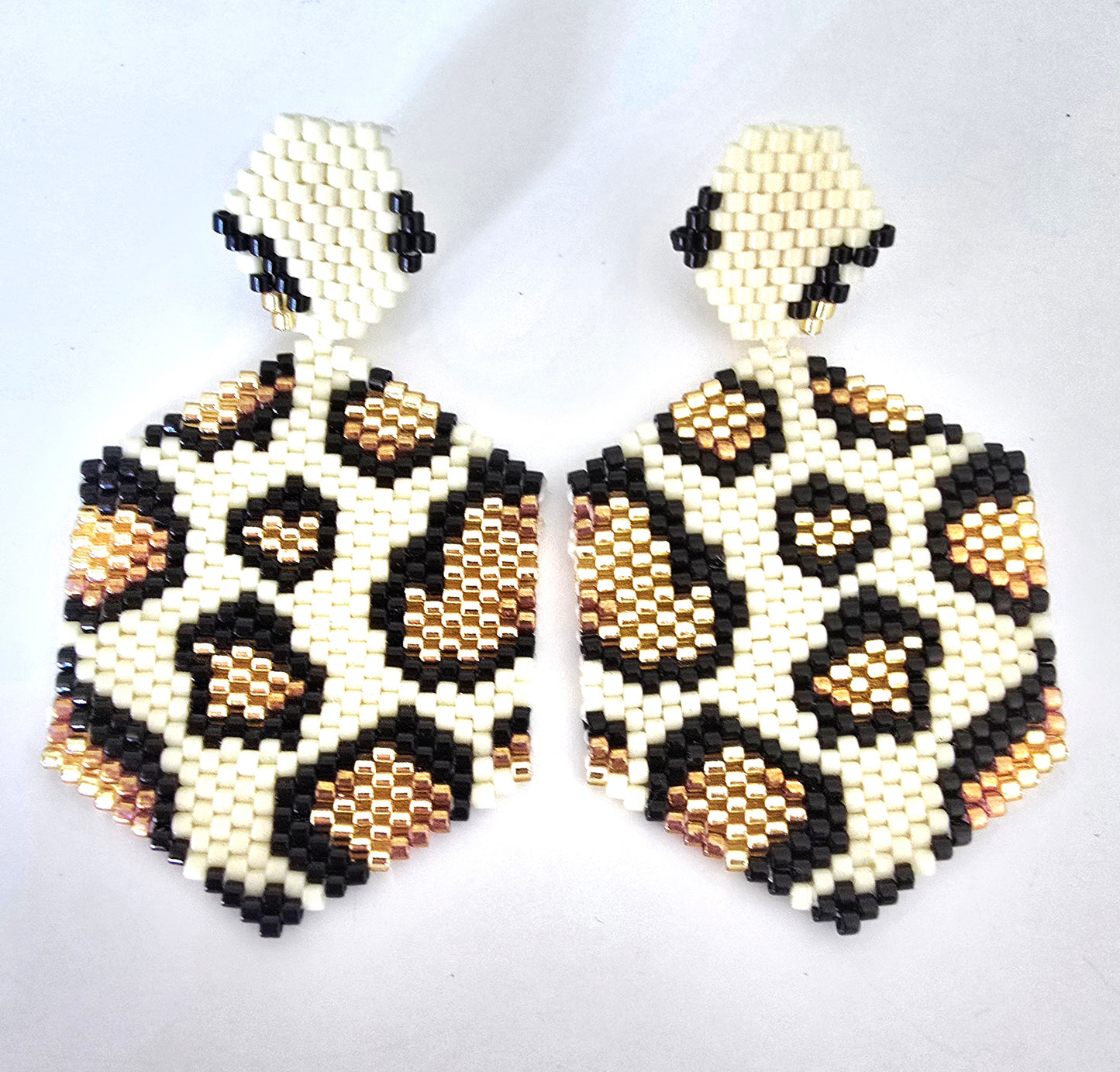 LEOPARD BEADED EARRINGS