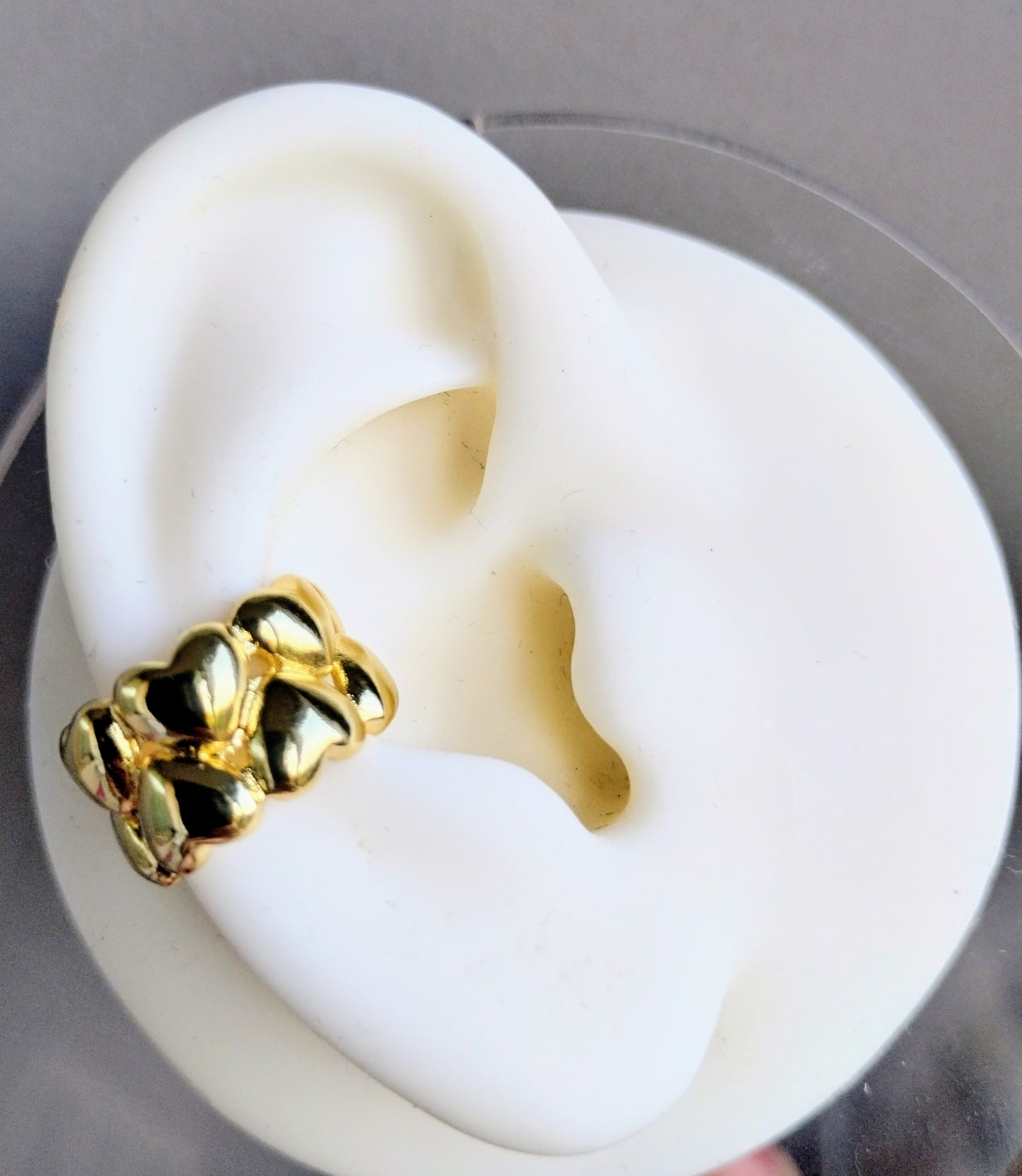 LUCY DOUBLE HEARTS GOLD EARCUFF