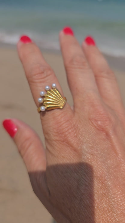 SHELL PEARLS RING