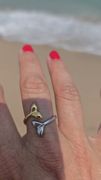 WHALE FINS RING