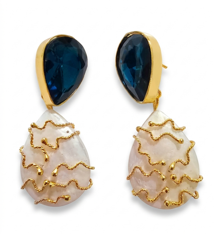PARADISE MOTHER PEARL & SWAROVSKI BLUE STUDS
