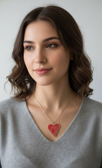 RED HEART MIYUKI NECKLACE