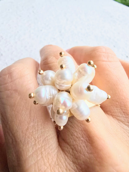 MOTHER PEARLS RING