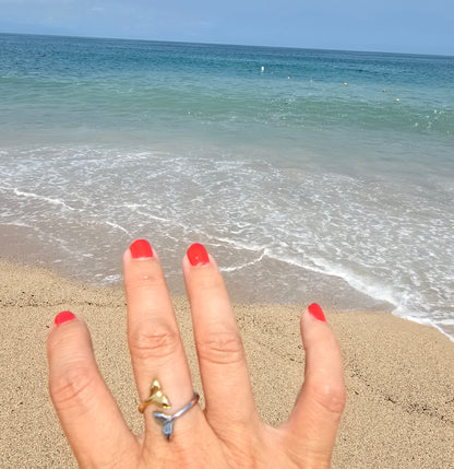 WHALE FINS RING