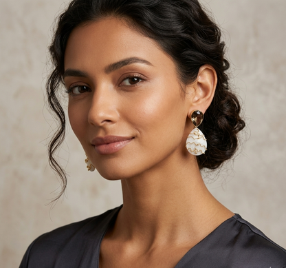 PARADISE MOTHER PEARL & SWAROVSKI STUDS