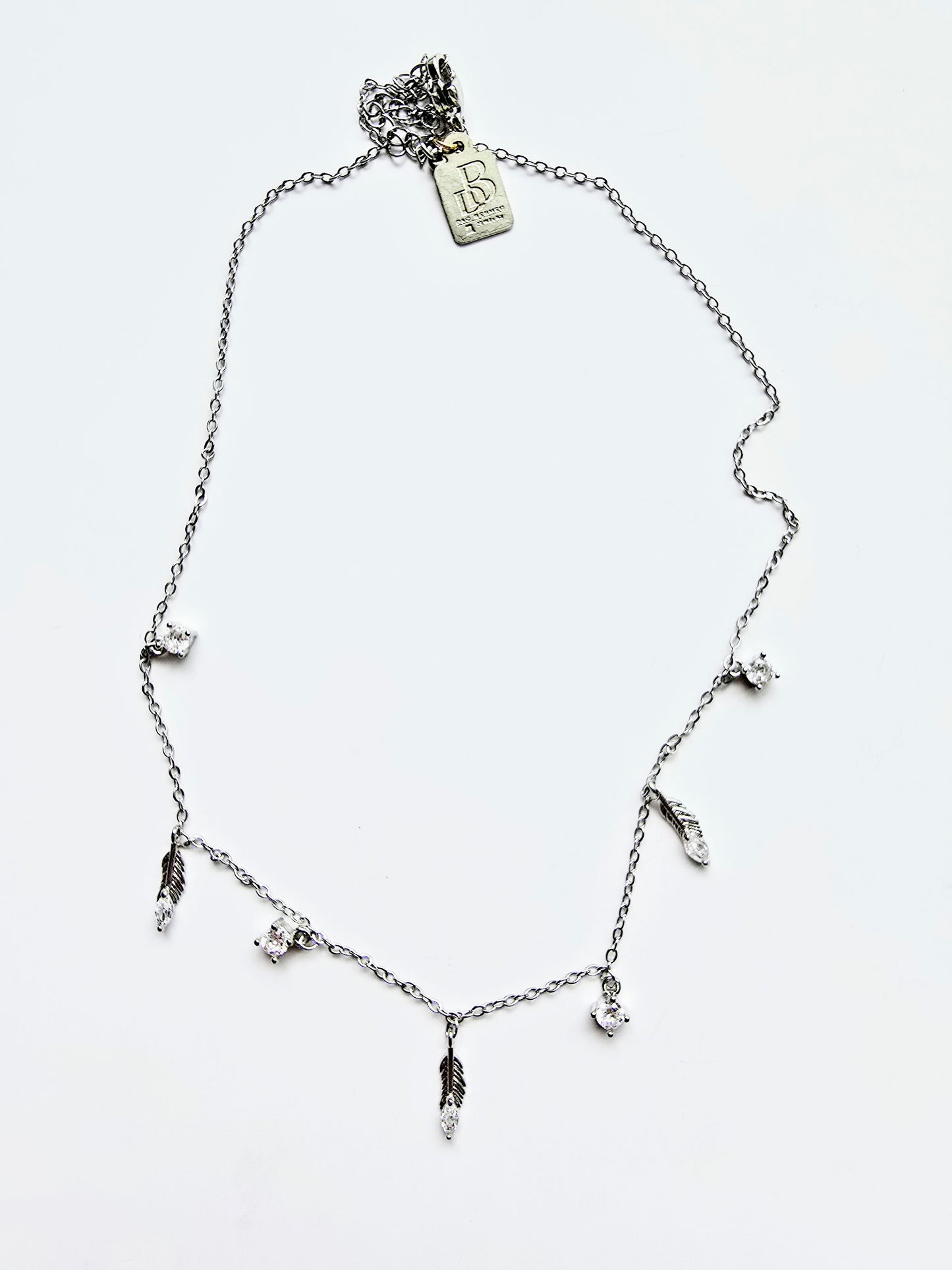 FEATHERS SILVER CHOKER